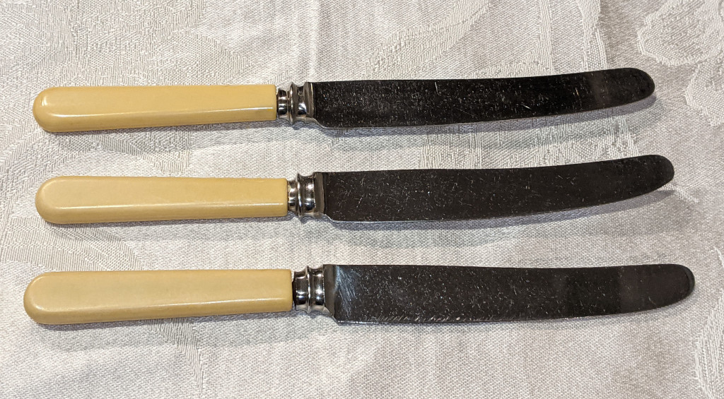 set of 3 Sheffield  knives-2.jpg