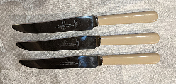 Set of 3 C. Johnson & co Sheffield knives-2.jpg