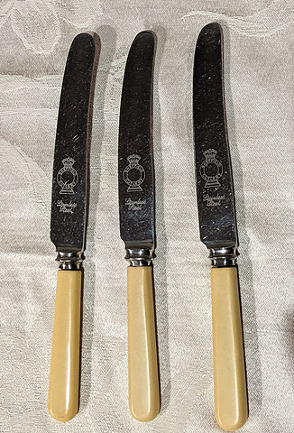 set of 3 Sheffield  knives-1.jpg