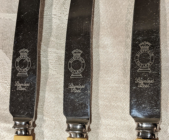 set of 3 Sheffield  knives-3.jpg