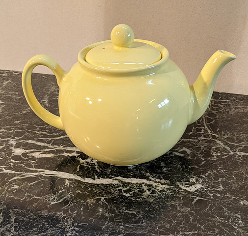Pristine tea pot-2.jpg