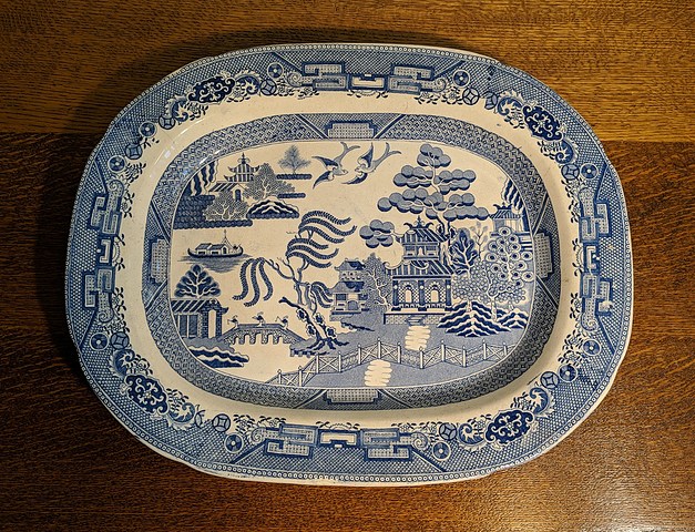 Victorian blue willow platter-2.jpg