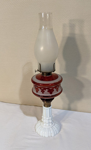 red and white oil lamp-1.jpg