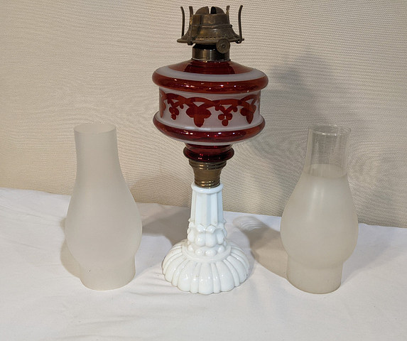 red and white oil lamp-5.jpg